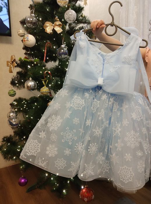 Сукня святкова для дівчинки