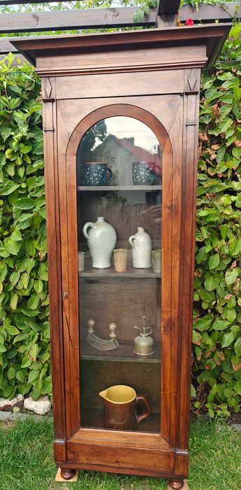 Witrynka, biblioteczka ze skrzyni zegara