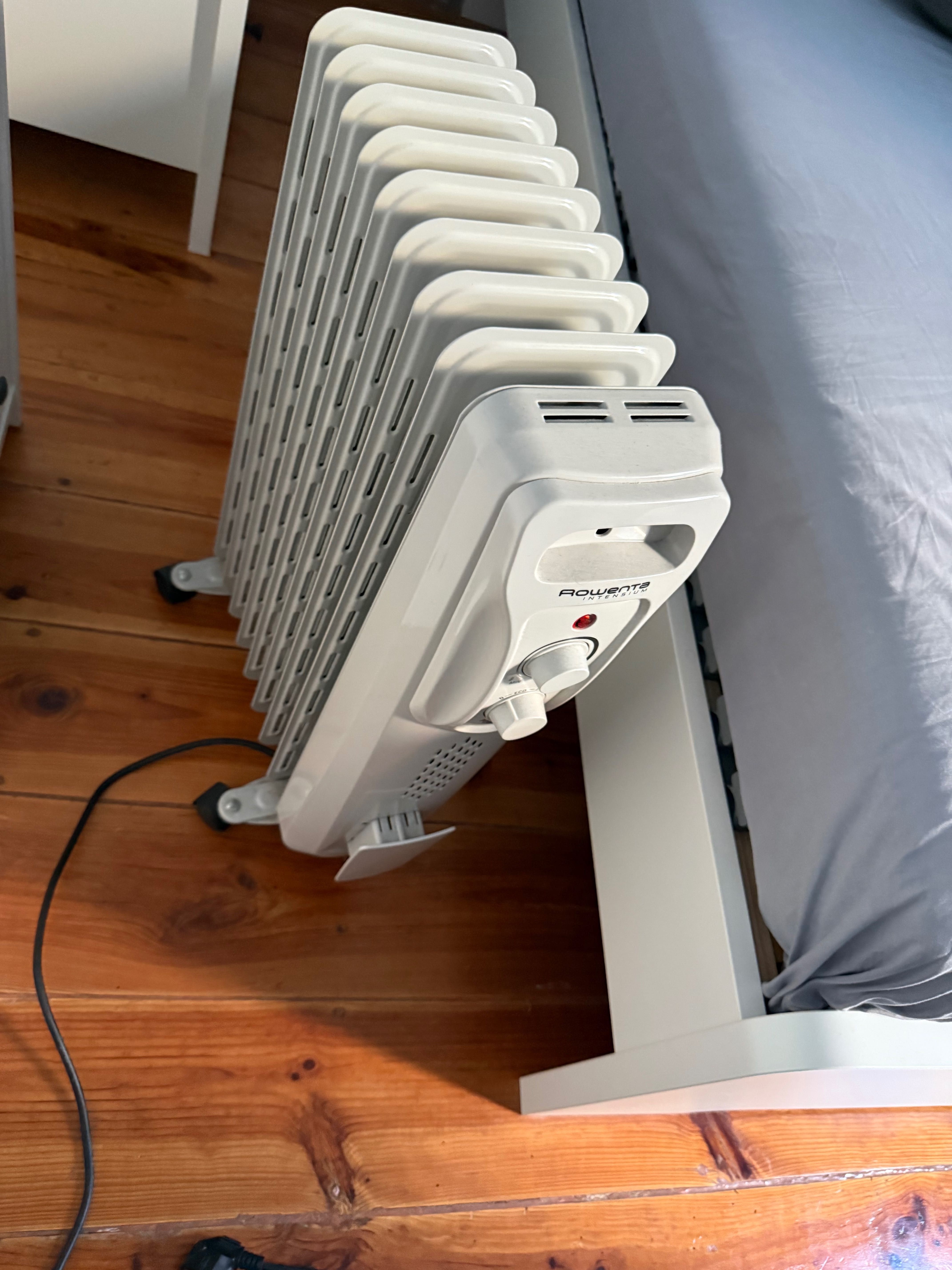 Aquecedor a Óleo ROWENTA BU2620F0 (2000 W)