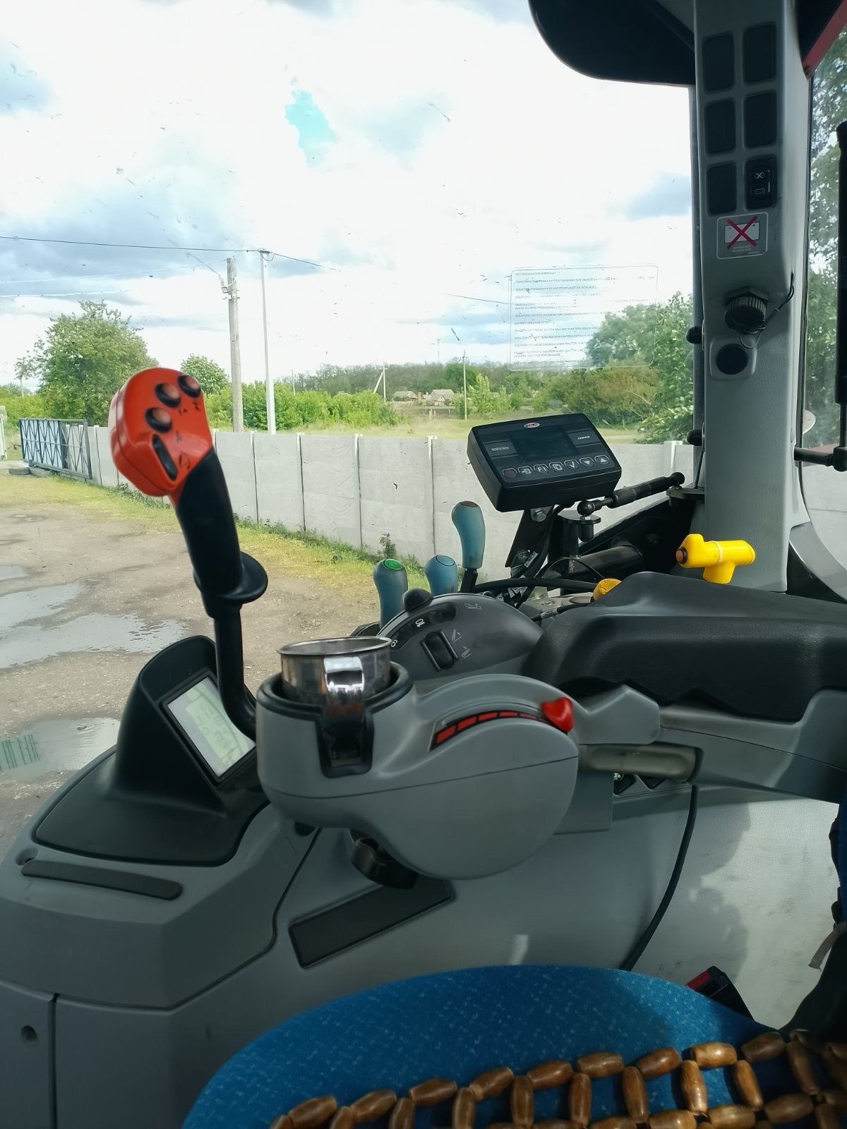 Трактор НЬЮ ХОЛЛАНД Т 6090, NEW HOLLAND, на 180 к.с., 8500 м/г, 2015 р