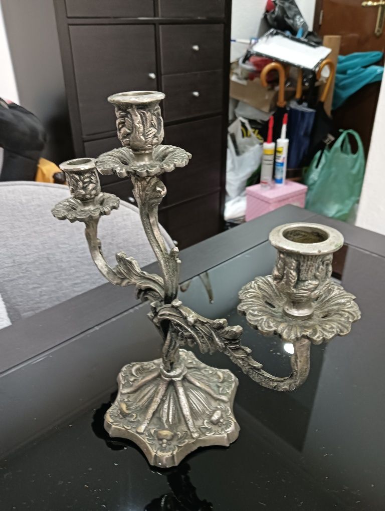 Vendo castiçal de mesa