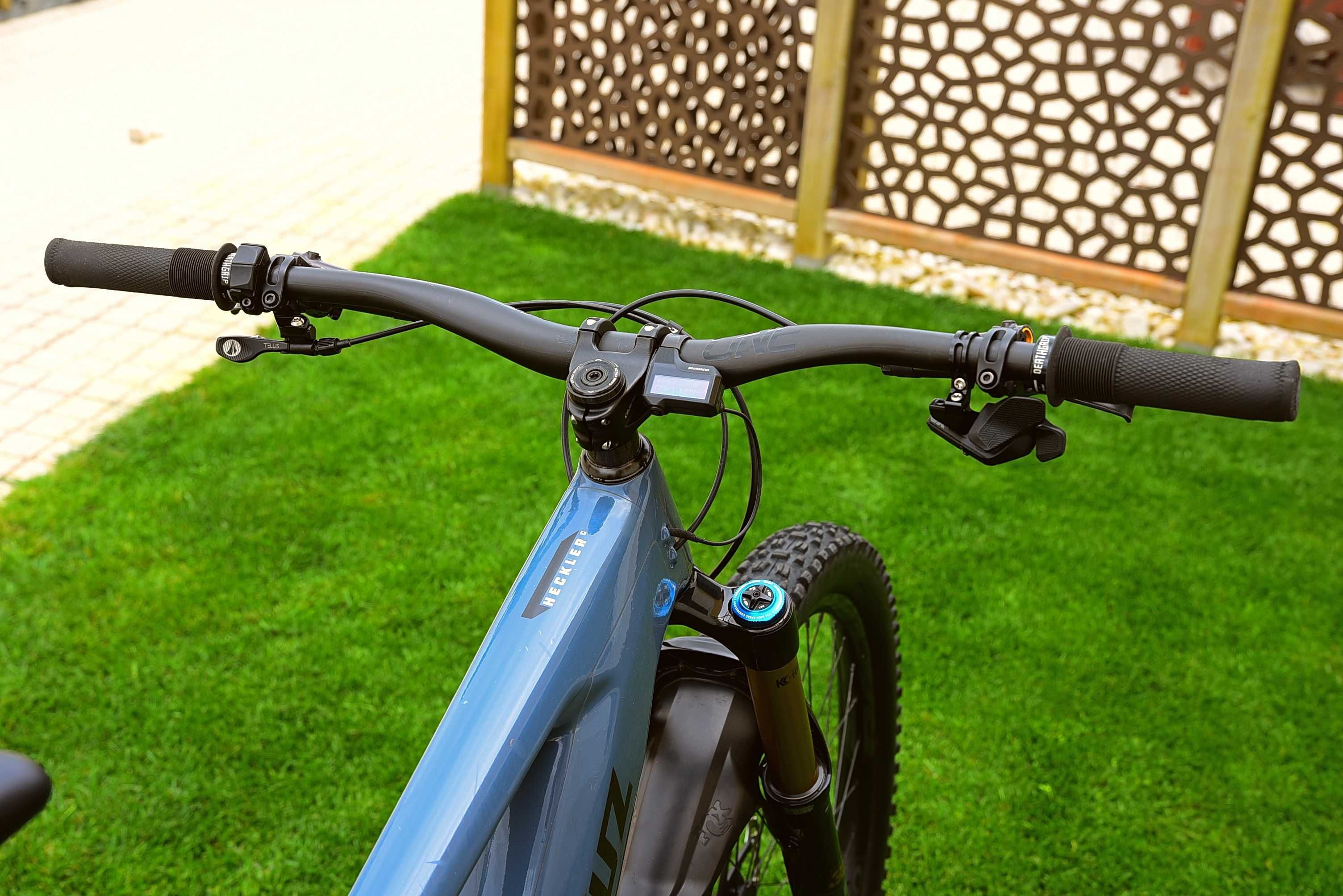 Santa Cruz Heckler AXS 2024