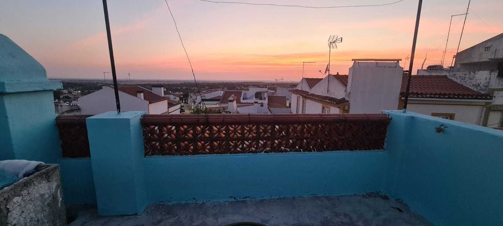 Maravilhoso andar de moradia, mobilado, com terraço em Alter do Chão