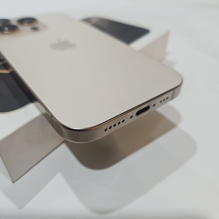 IPHONE 16 Pro 128 GB Desert Titan – stan bardzo dobry, komplet