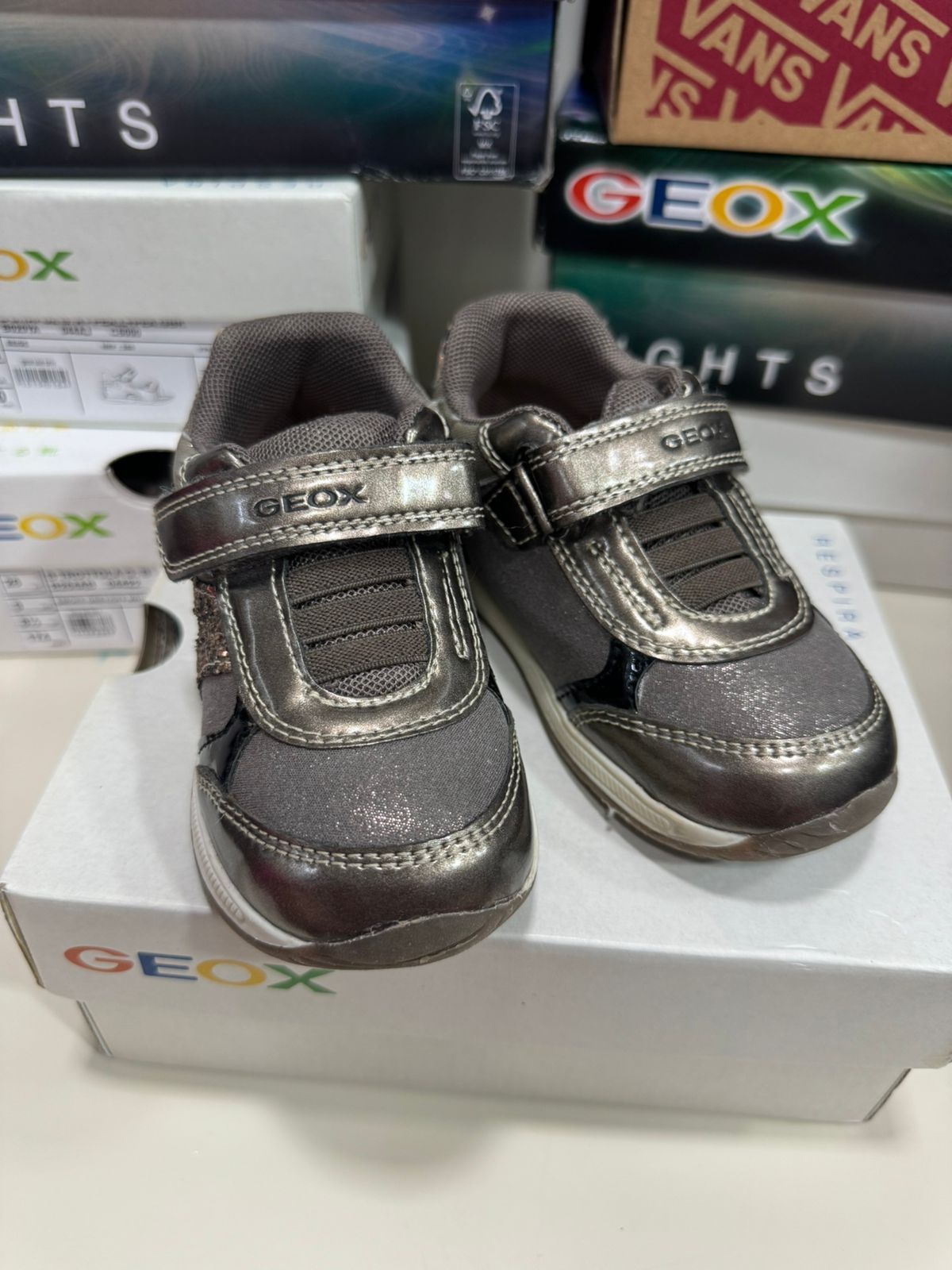 Sapatos Geox menina 24