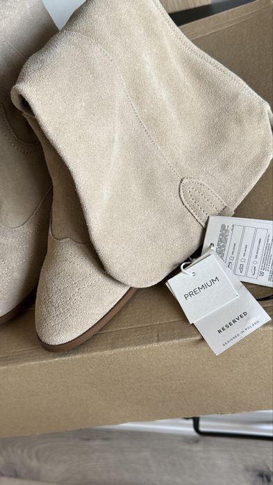 Beżowe kowbojki botki zamszowe – 100% skóra naturalna (rozm. 37)