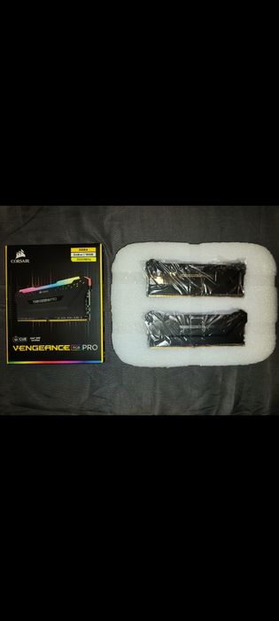 Pamięć RAM DDR 4 Corsair Vengence RGB PRO 32GB (4x8GB) 3000 Mhz CL15