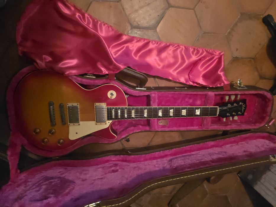 Tokai LS-176 Japan – Cherry Sunburst
