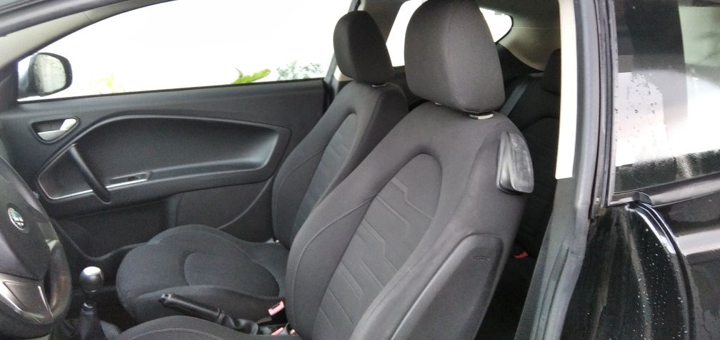 Alpha Romeo Mito | Preto