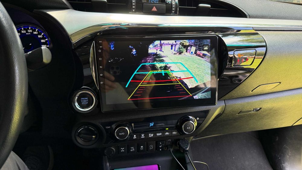 Radio Toyota Hilux Android CarPlay/AA Qled 4G LTE Montaż Gwarancja