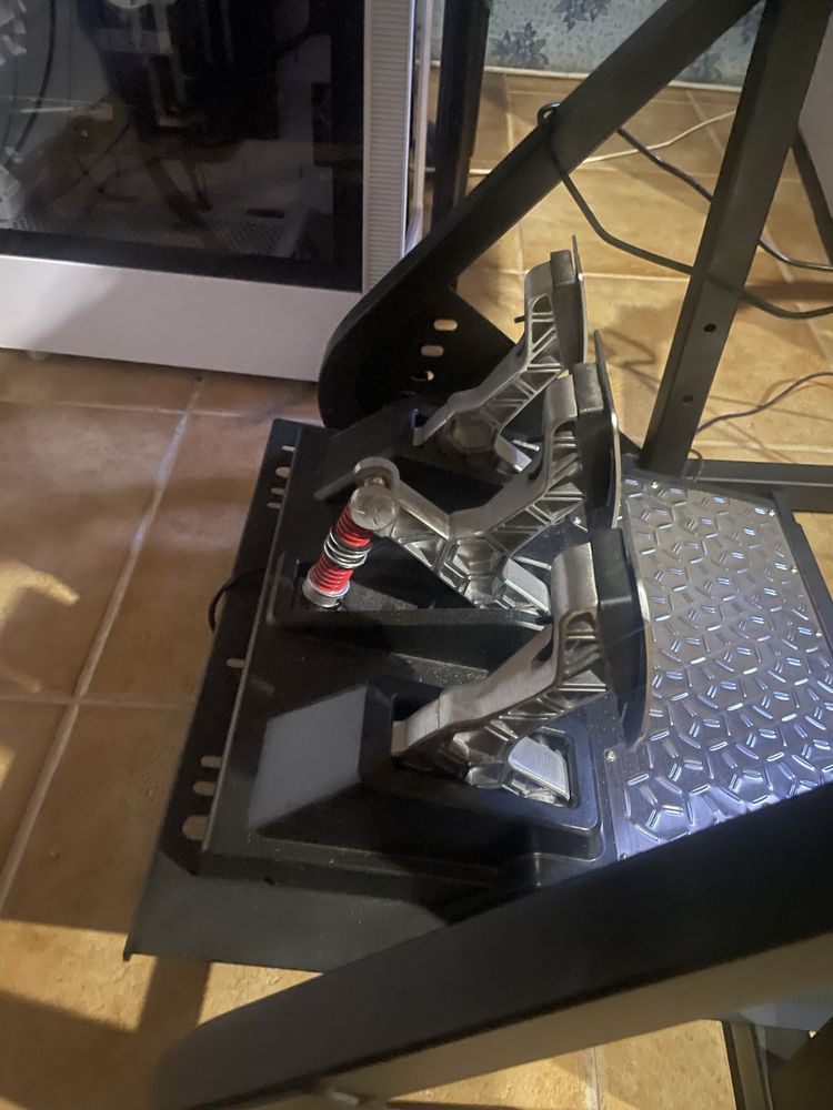 Simulador Thurstmaster completo