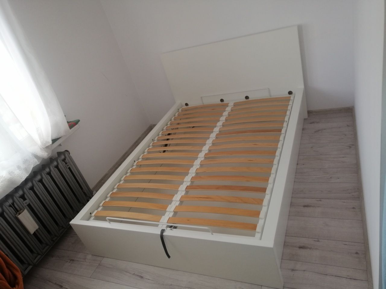 Łóżko  z Ikea MALM z pojemnikiem 140x200