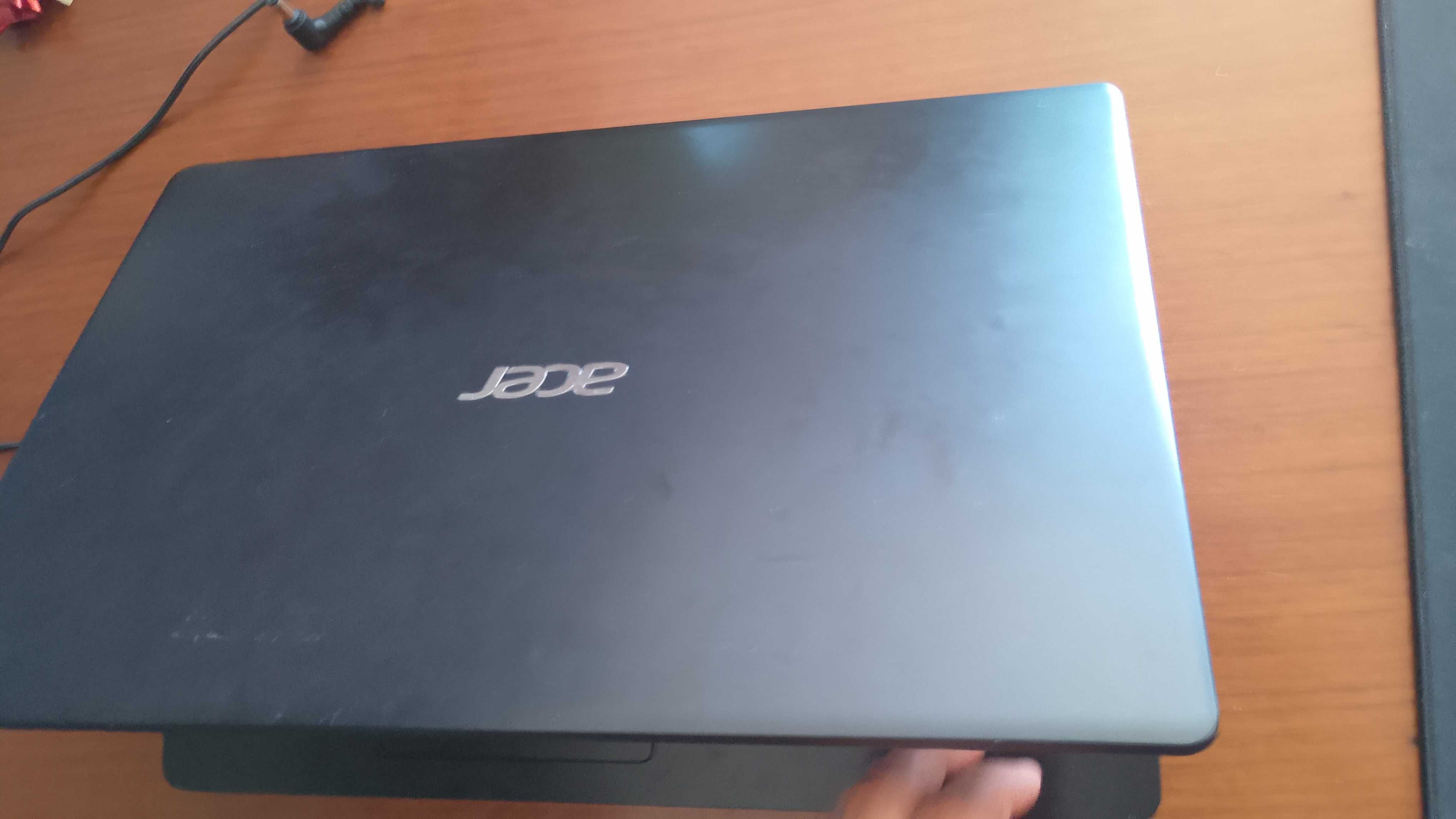 Portátil Acer extensa