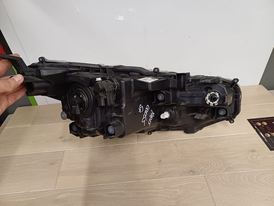 TOYOTA YARIS CROSS Reflektor Lewy Lampa Lewa Przednia Przód EUROPA