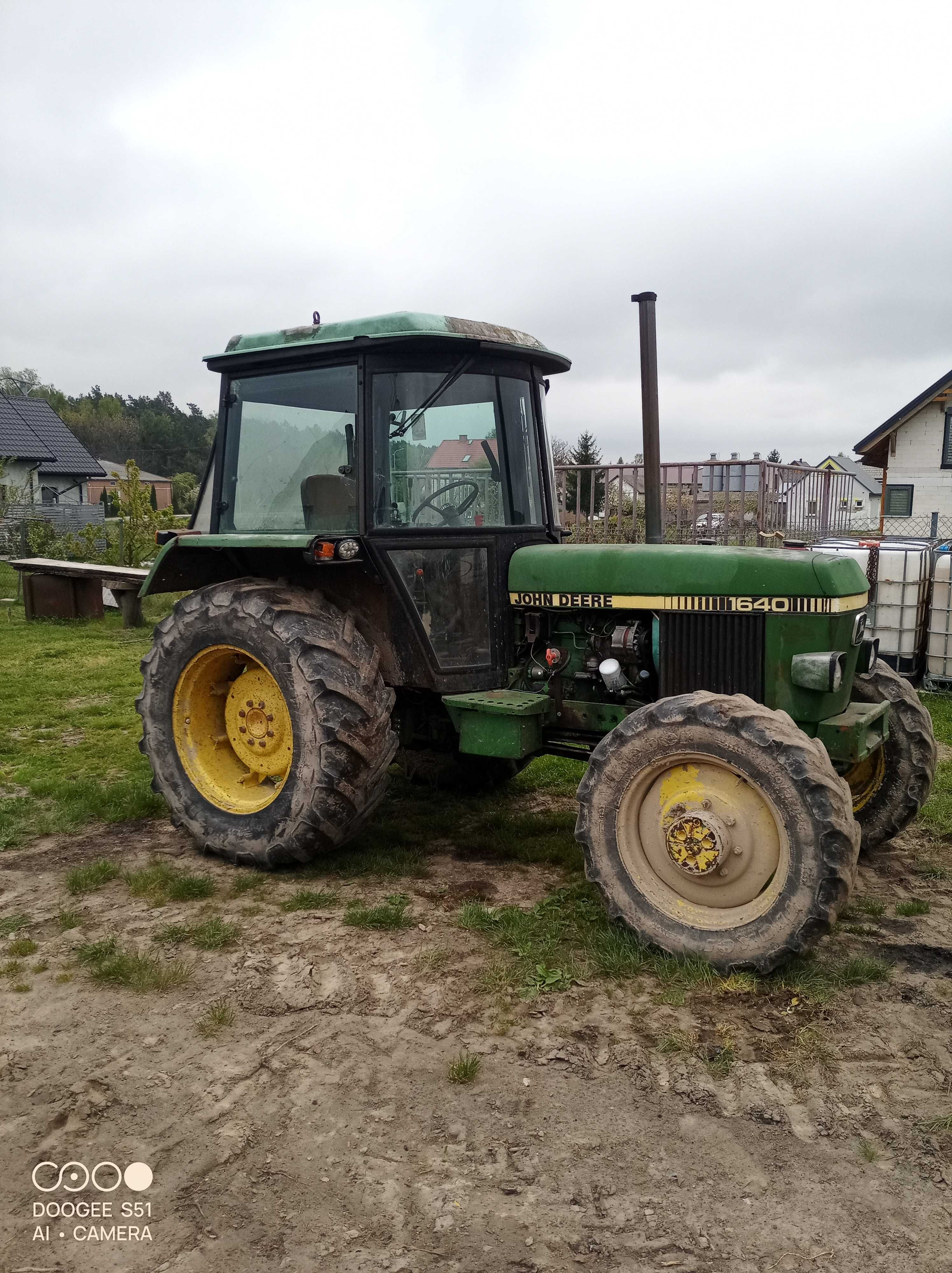 Ciągnik John Deere 1640 4x4 75KM