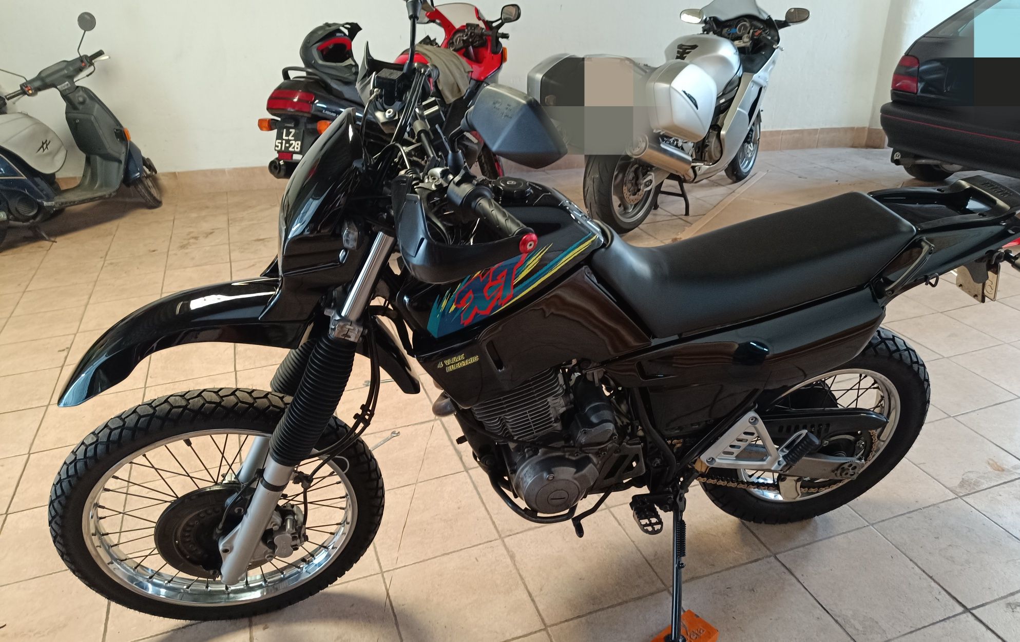Yamaha xt 600 preta