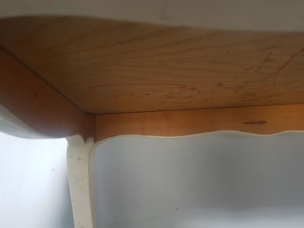 stolik drewniany do renowacji niski