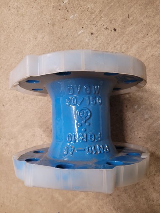 Króciec żeliwny dwukolnierzowy 80/150