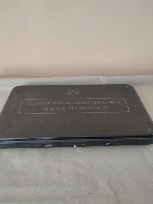 Конструктор для моделювання при кресленню