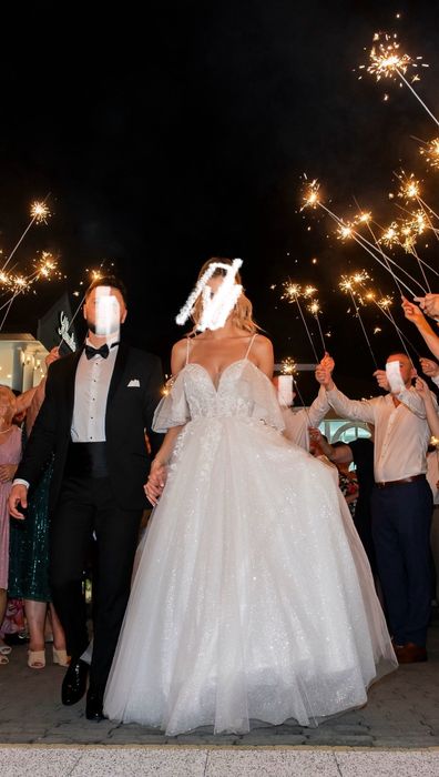 Suknia ślubna biała zdobiona