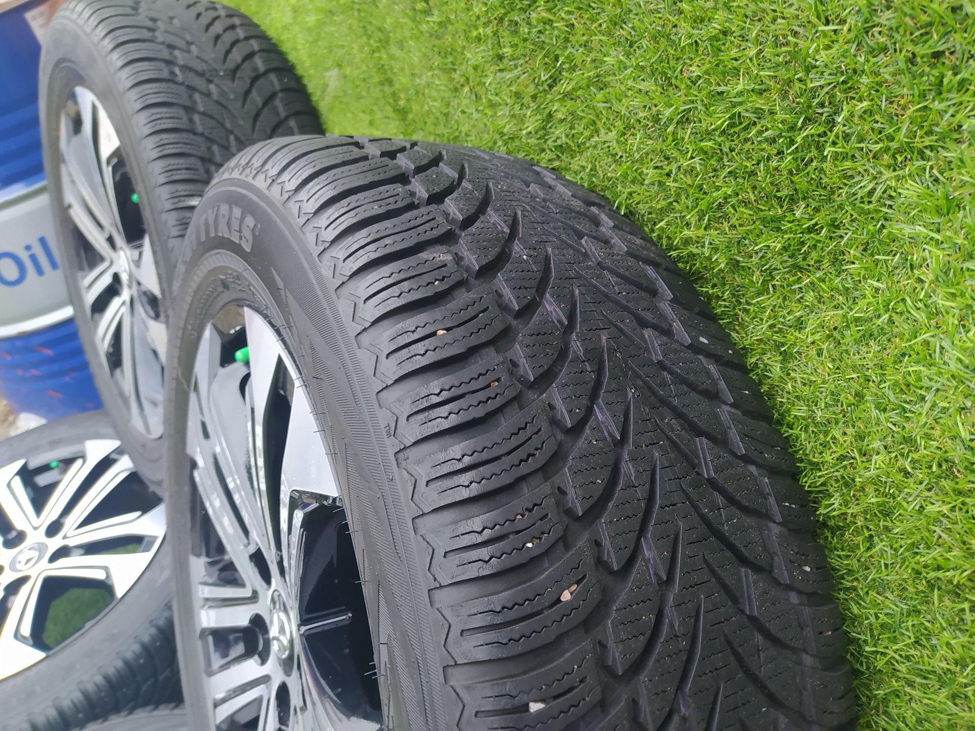 Felgi koła Toyota FAV 4 V 225/60 R18 Zima
