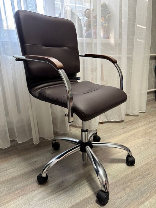 Офисное кресло, компьютерное кресло