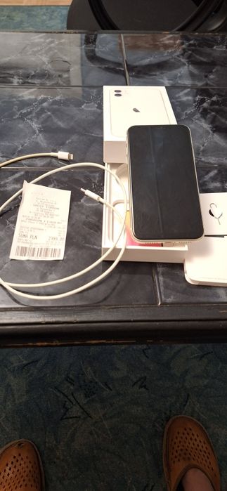 iPhone 11 64gb jak nowy