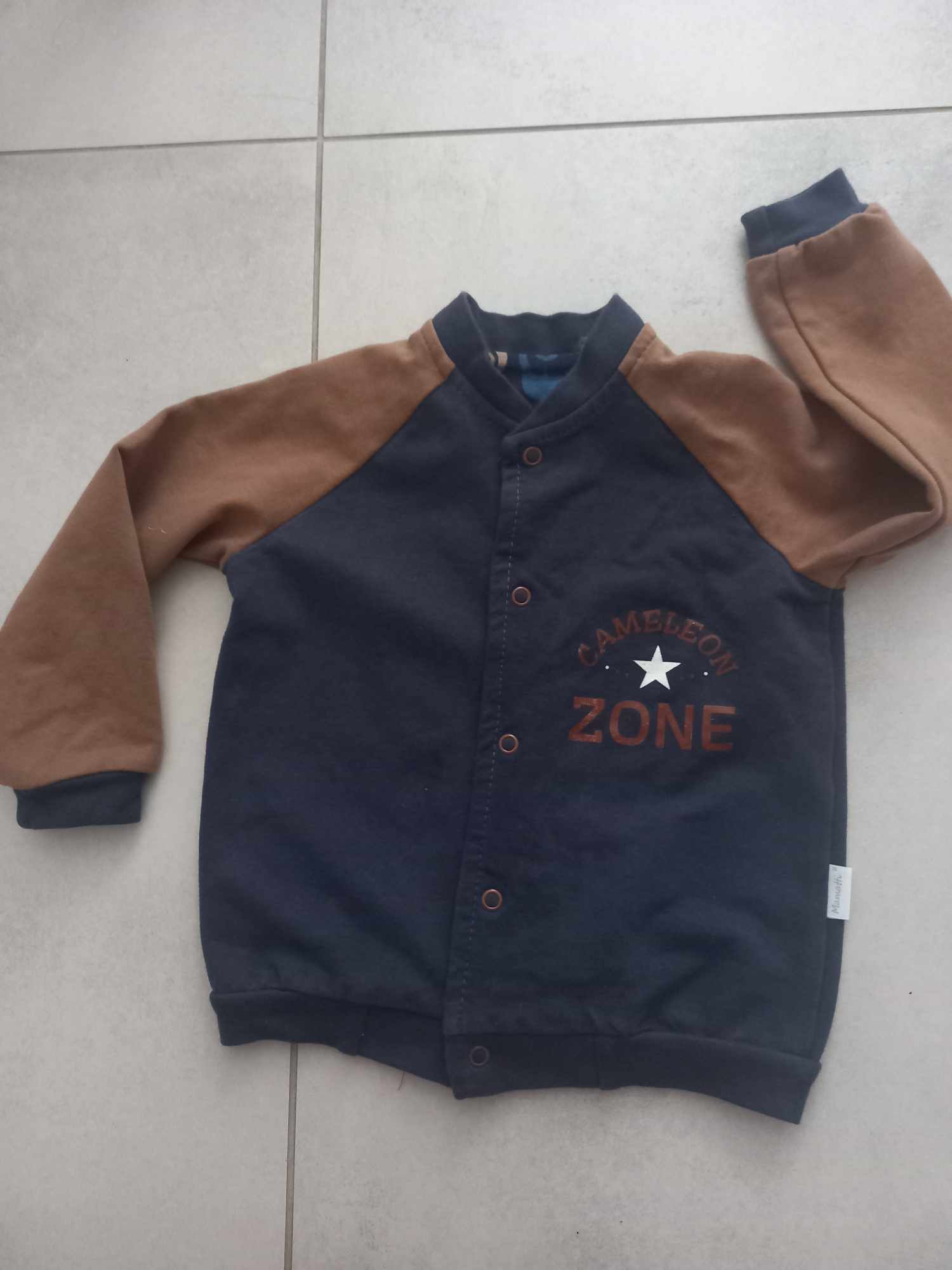 Bluza chłopięca kolor brązowo granatowy Mamatti 98