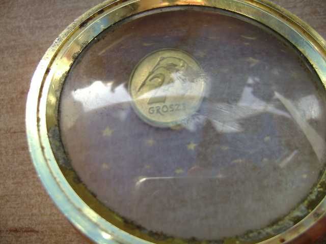 Starocie z PRL - Lupa ozdobna = troszkę porysowana na środku szkła