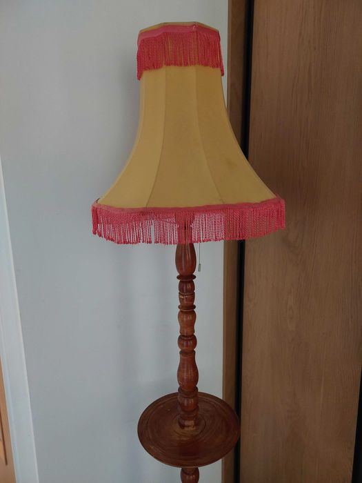 lampa stojąca prl ze stolikiem