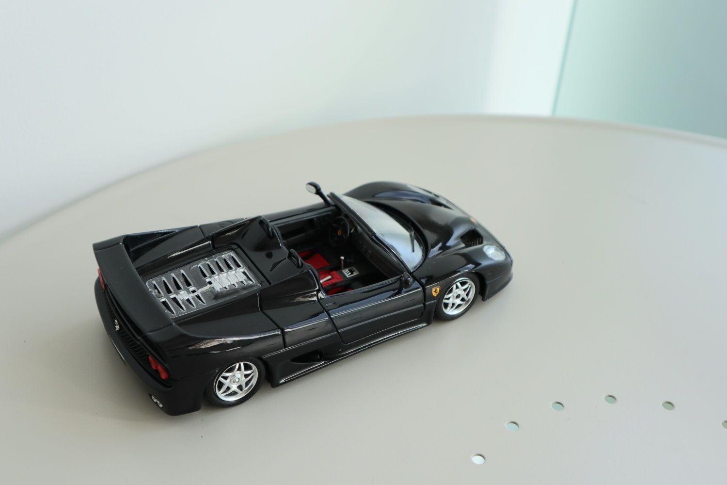 Carro colecção Ferrari F50 (1995) Burago 1/24