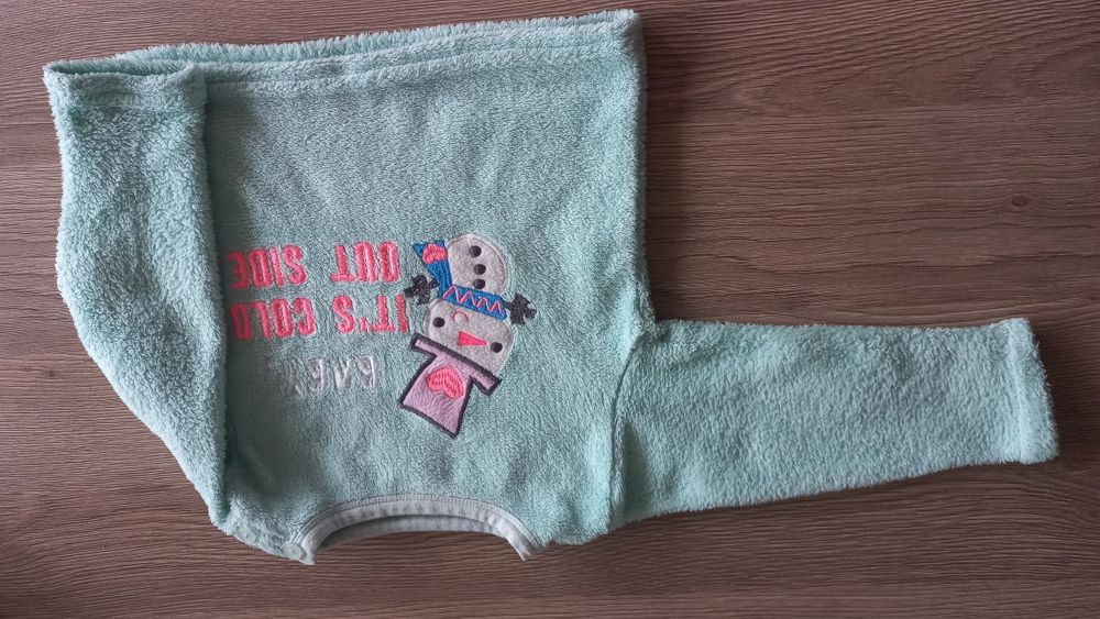 Bluzeczka w rozmiarze 80/86