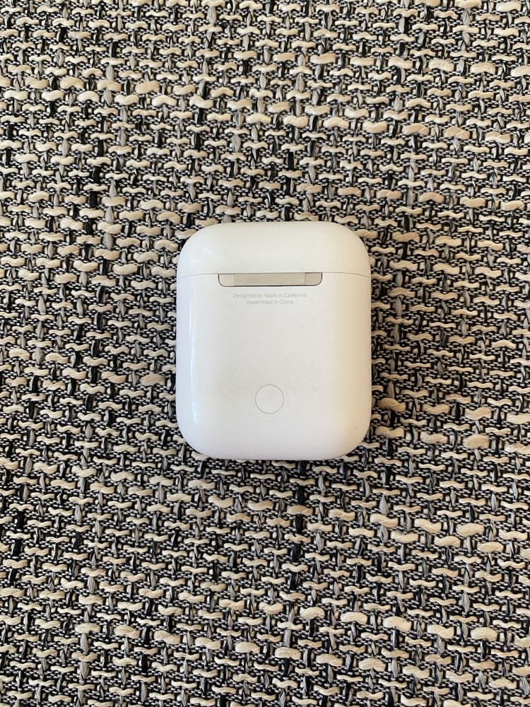 Apple AirPods 1 оригінал з зарядним кейсом + чохол