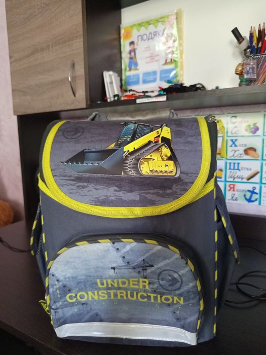 Школьный портфель