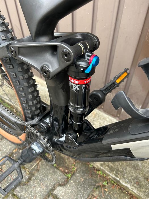 Rower Trek Fuel EX 9.7  L  Karbon 29  cali