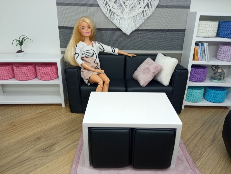 Meble dla lalki barbie salon kanapa sofa skala 1:6