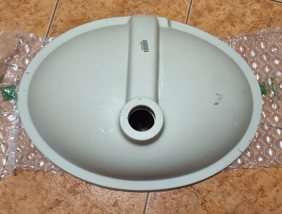 Umywalka podblatowa z przelewem Catalano