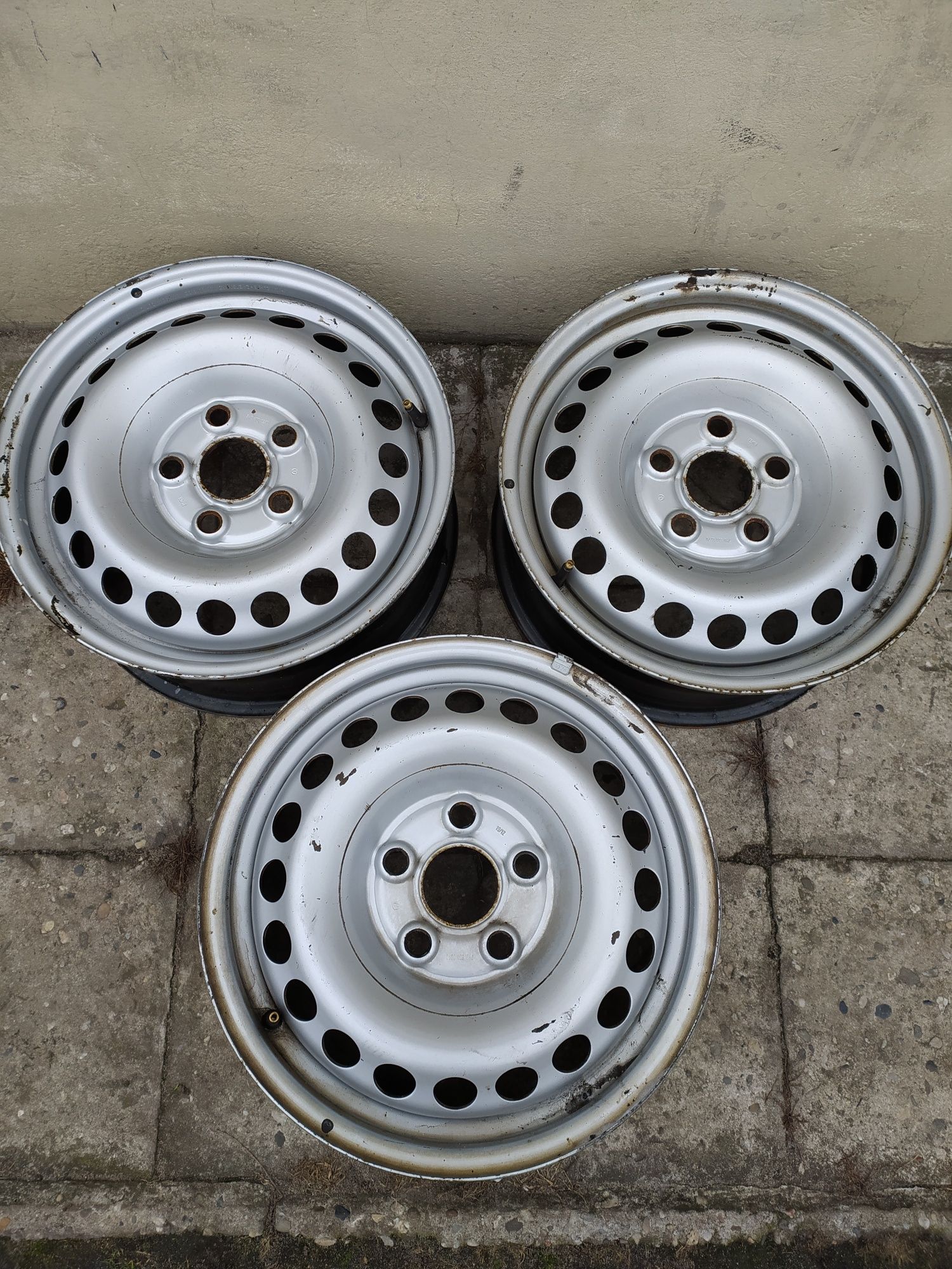 3x Felgi stalowe 16" 5x120 ET 51/  Volkswagen/Transporter T5