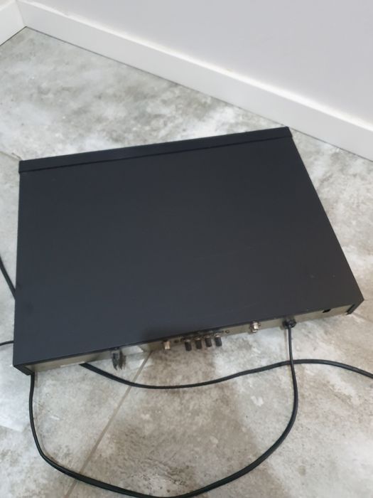 Tuner cyfrowy  harman  karton TU909