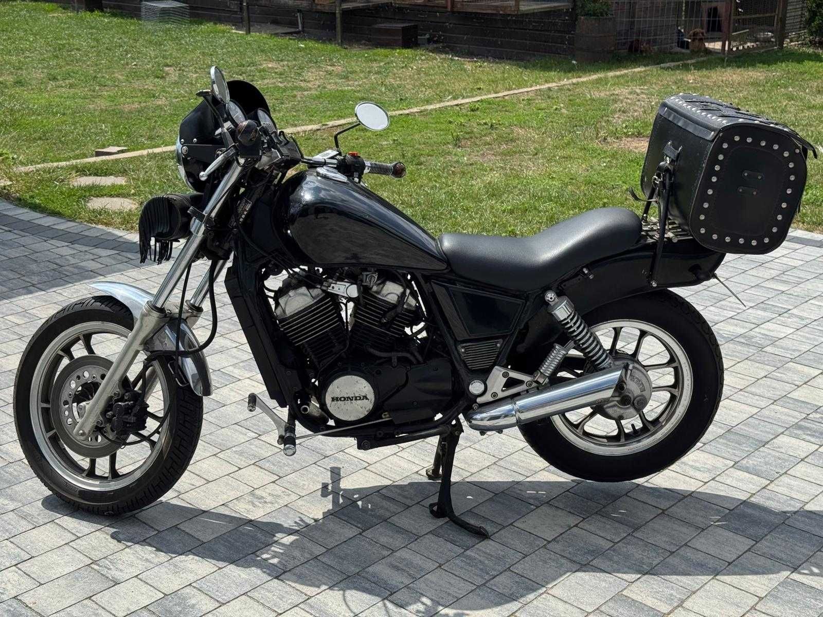 Honda Shadow VT500C