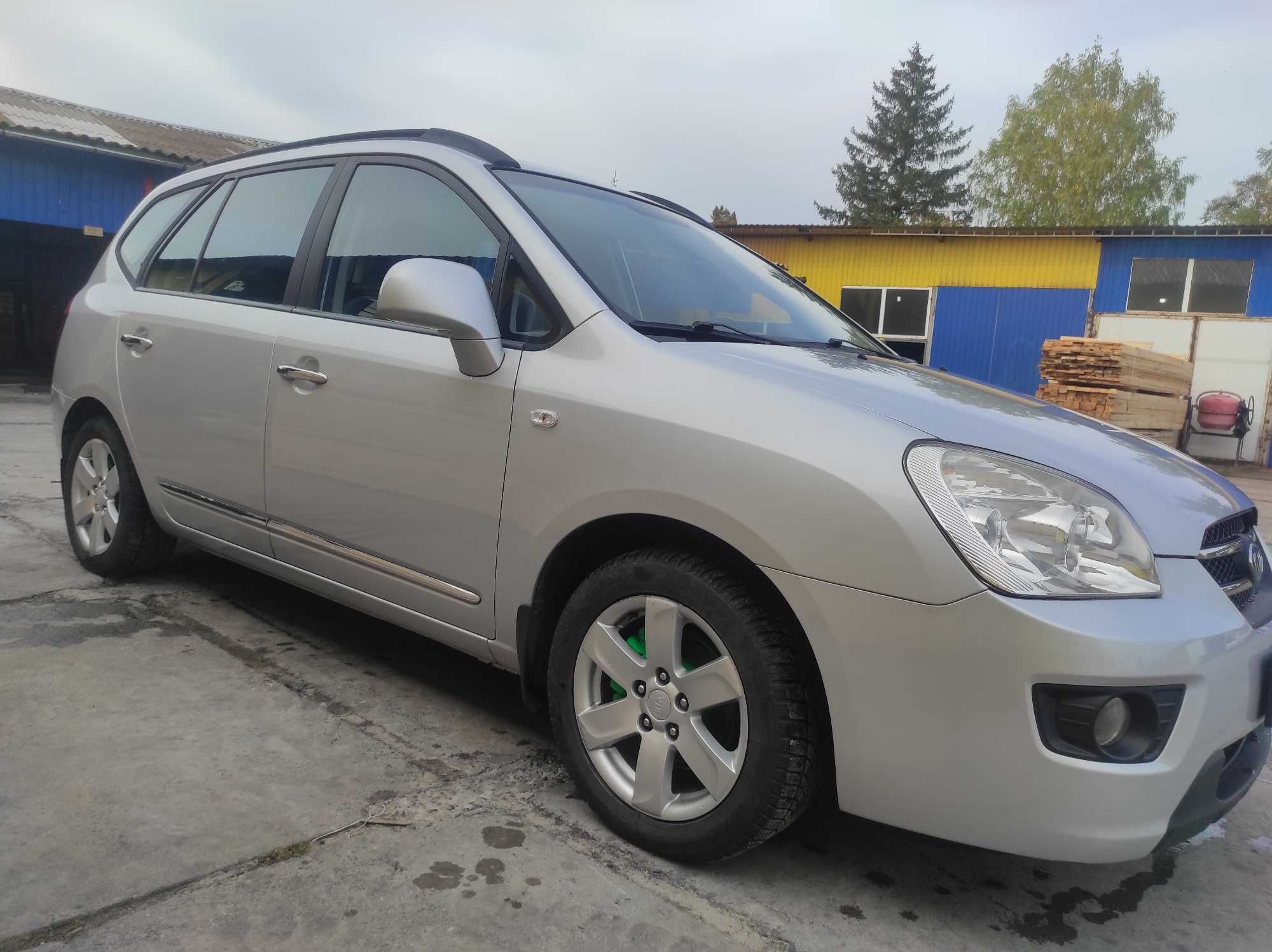 KIA CARENS 2.0 Бензин