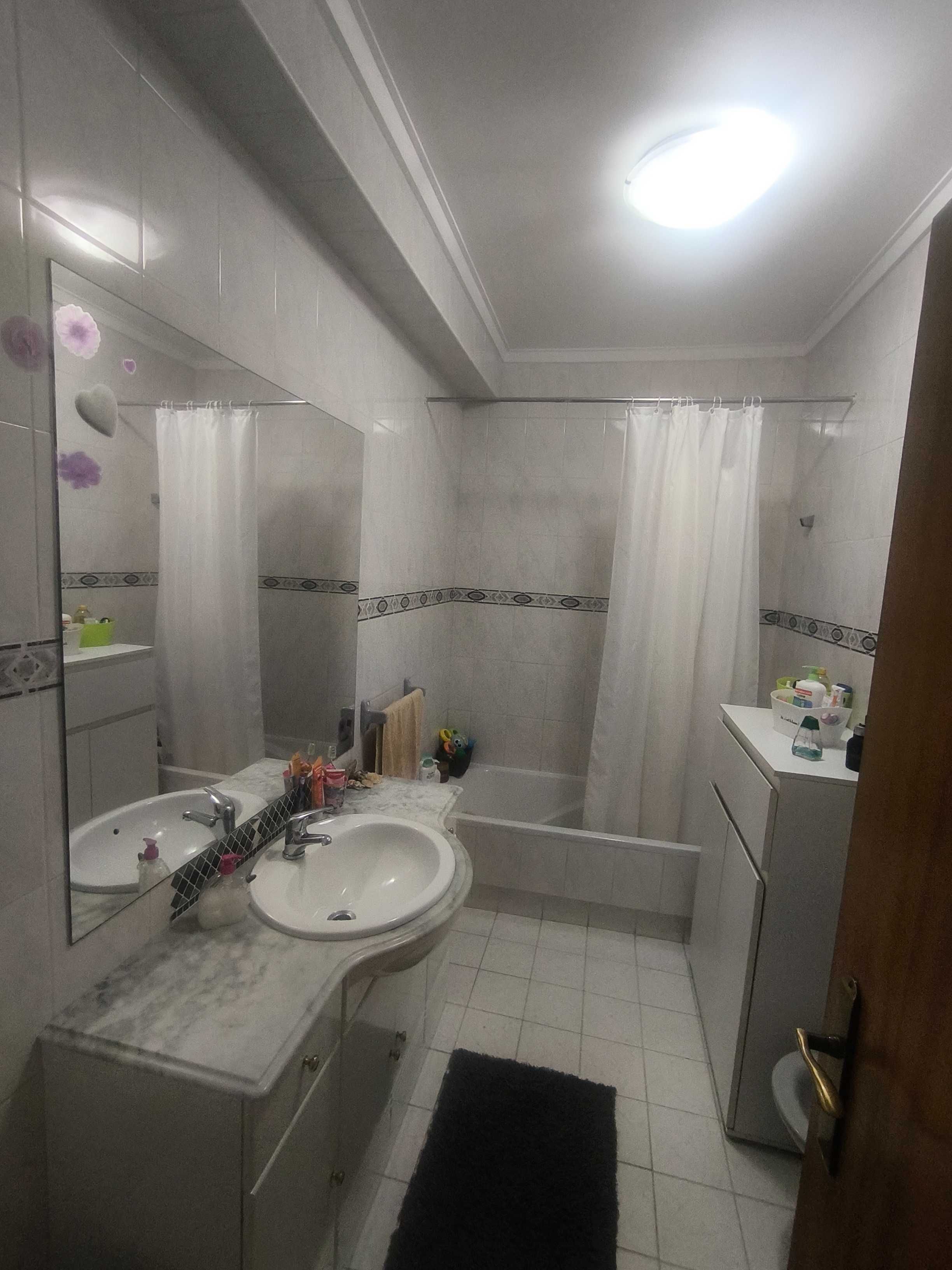 Apartamento T3+1 com garagem fechada em Esmoriz