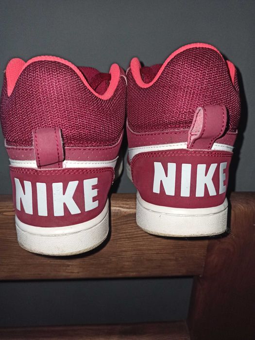 Кросівки Nike
(Оригінал)