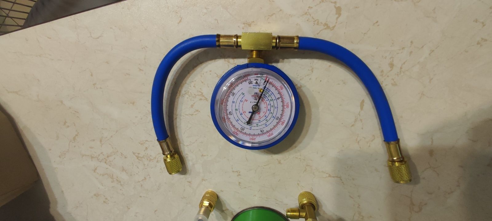 Zestaw do napełniania klimatyzacji domowej
