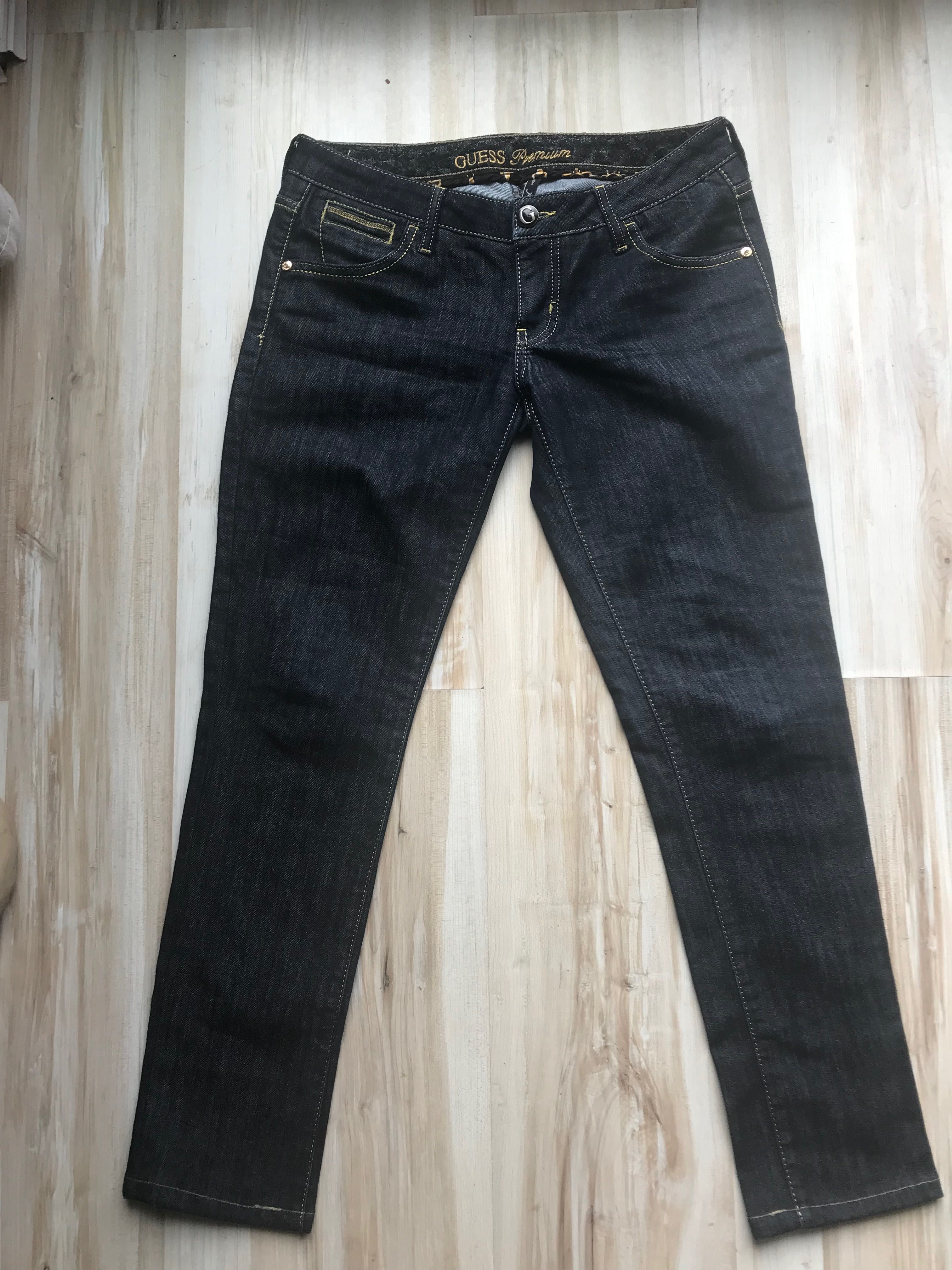Spodnie marki Guess , rozmiar na metce 30