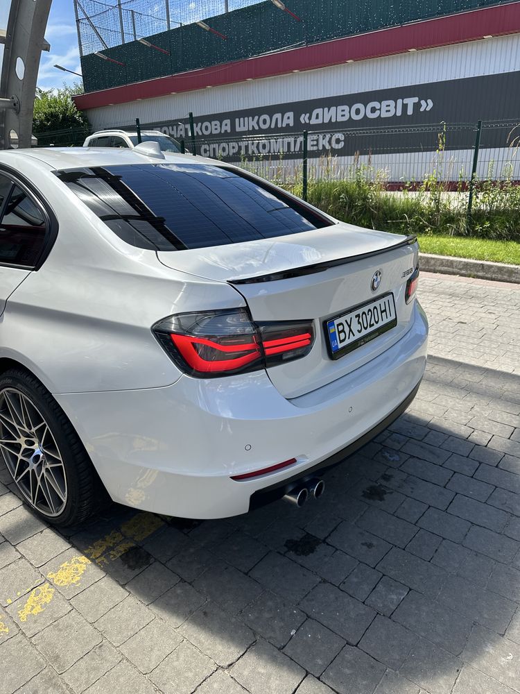 Bmw 328i 2015 замінений цеп і помпа 20к назад повністю обслужений авто
