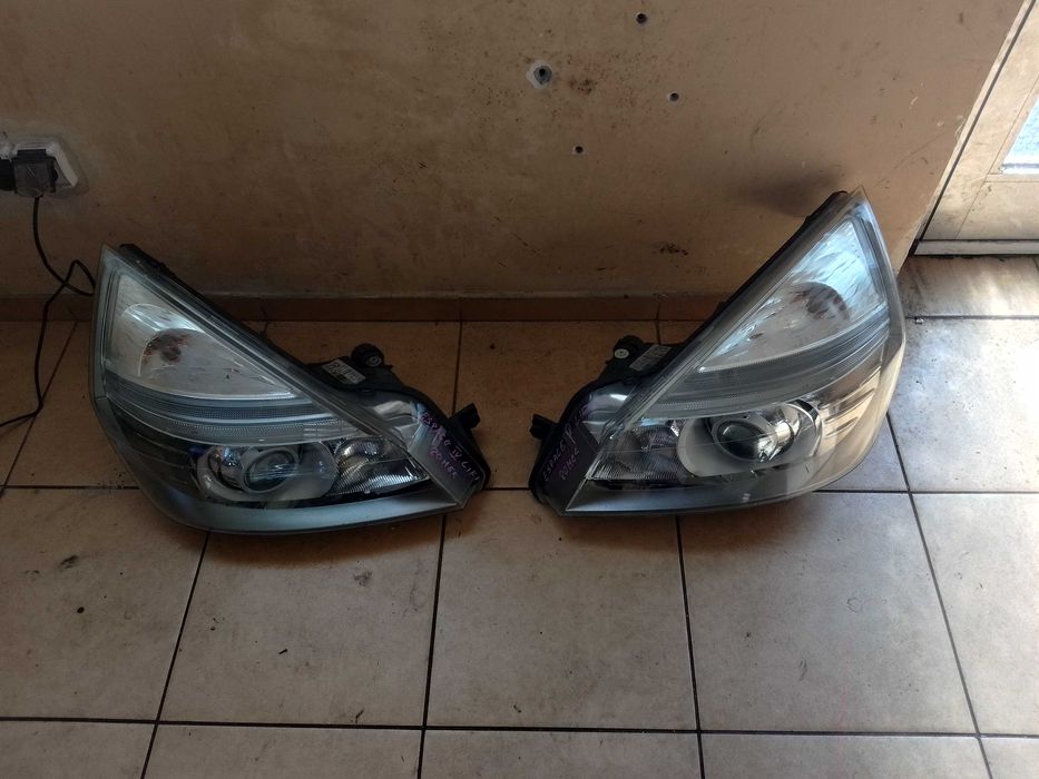 RENAULT ESPACE 4 LIFT lampy przód xenon
