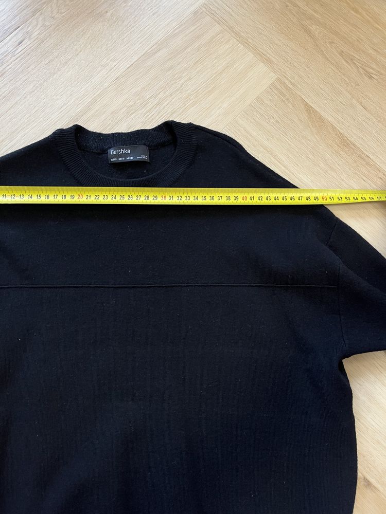 Sweter męski z zamkami Bershka rozmiar S