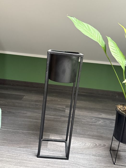 Stojak na kwiaty LOFT czarny