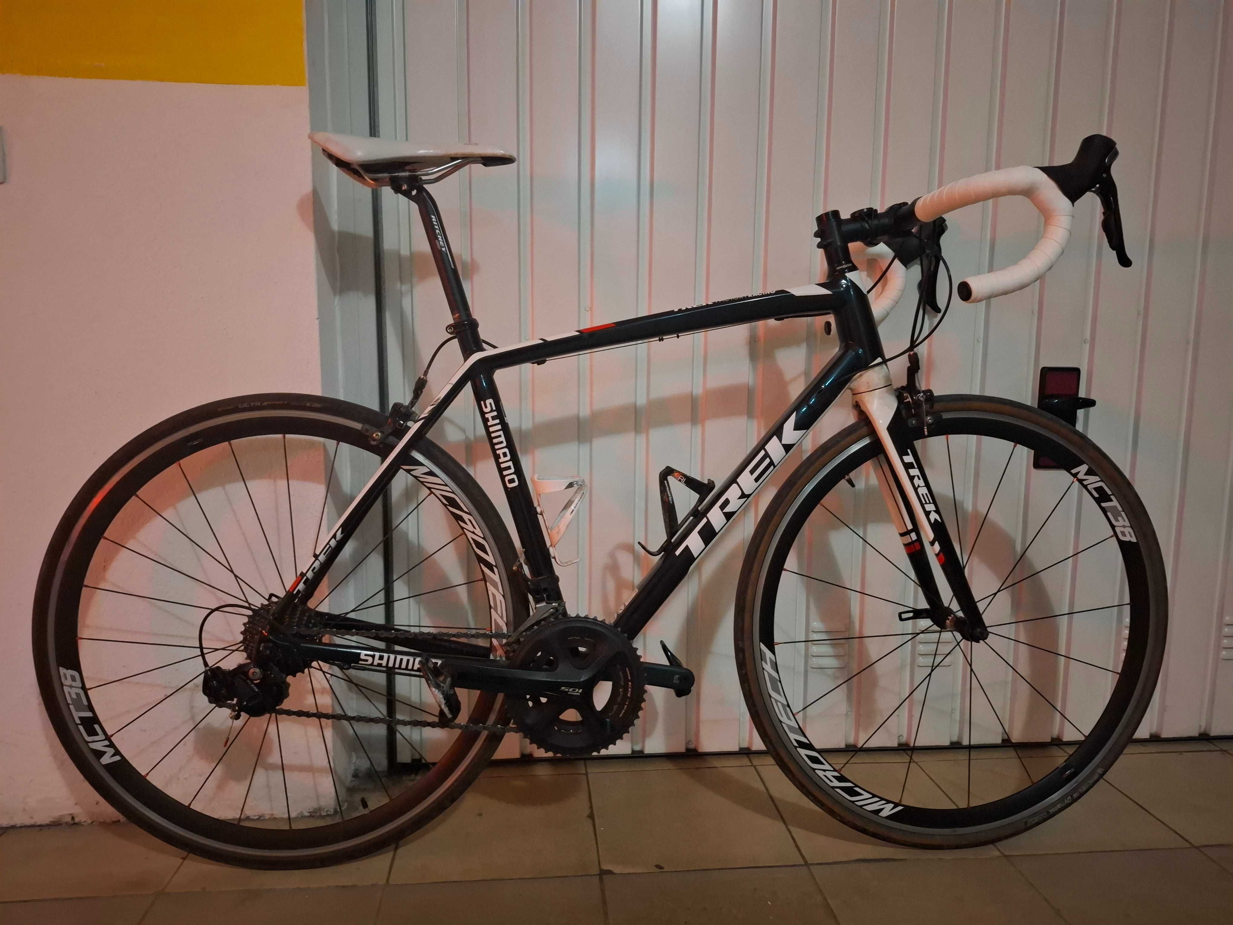 Bicicleta de estrada TREK MADONE 56cm com rodas MICROTECH MCT38